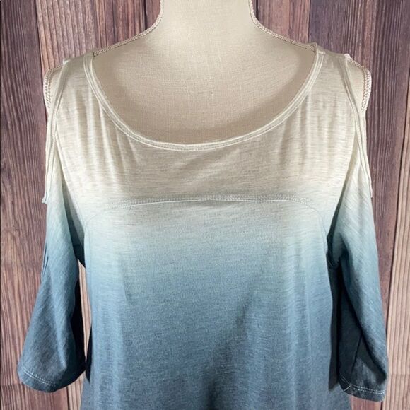 Umgee Ombré Cold Shoulder Top - Picture 2 of 7